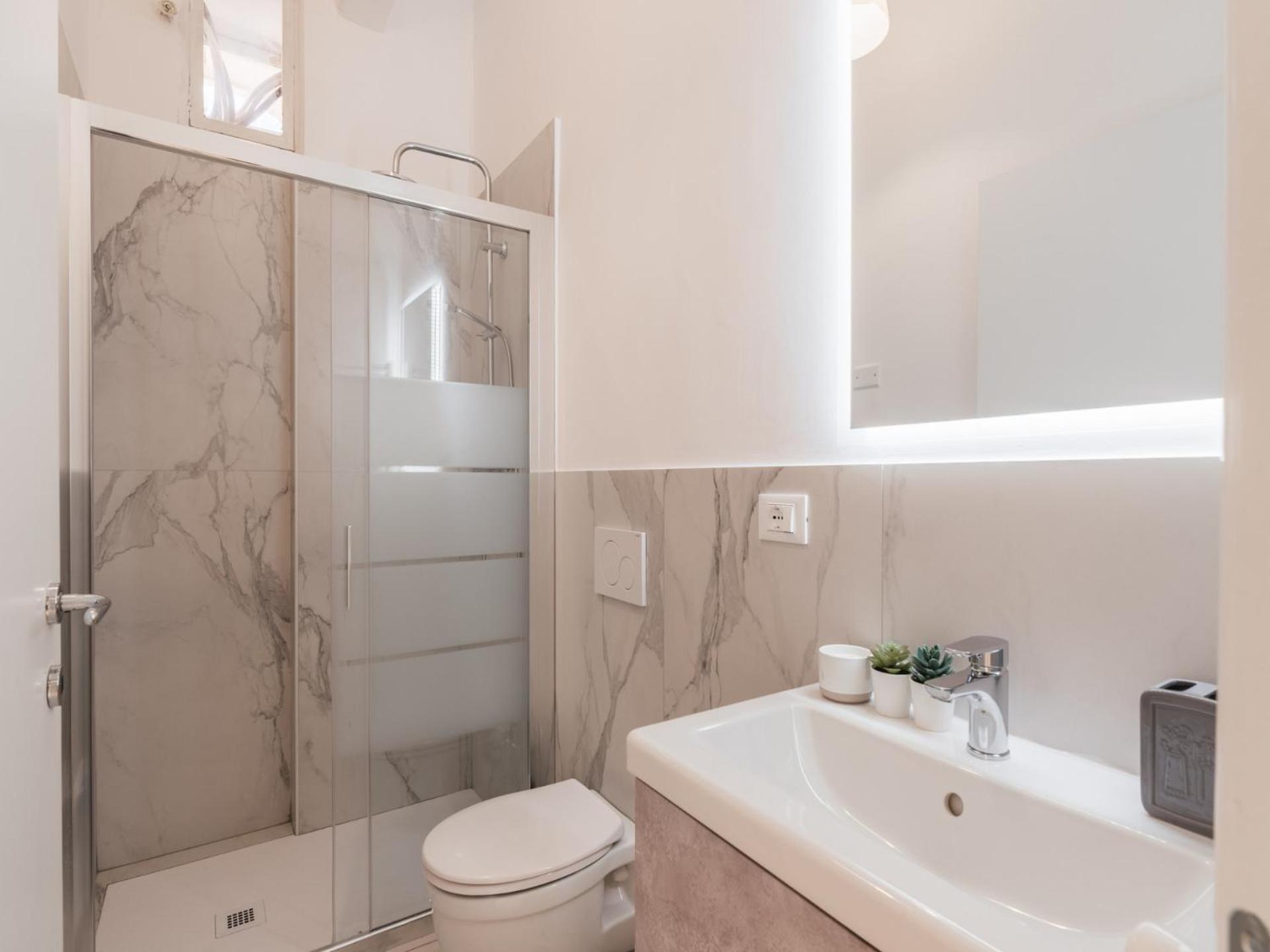 The Rent - Spacious One-bedroom Near Colosseum Appartement Rome